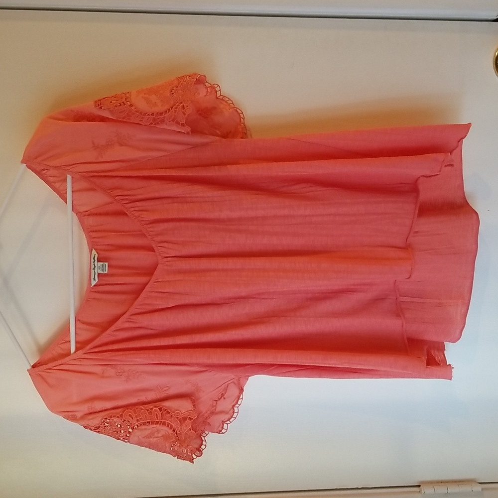 AE Outfitters short sleeve top